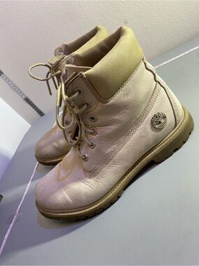 Timberland Women's Light Beige/Tan Leather Lace-Up Boots